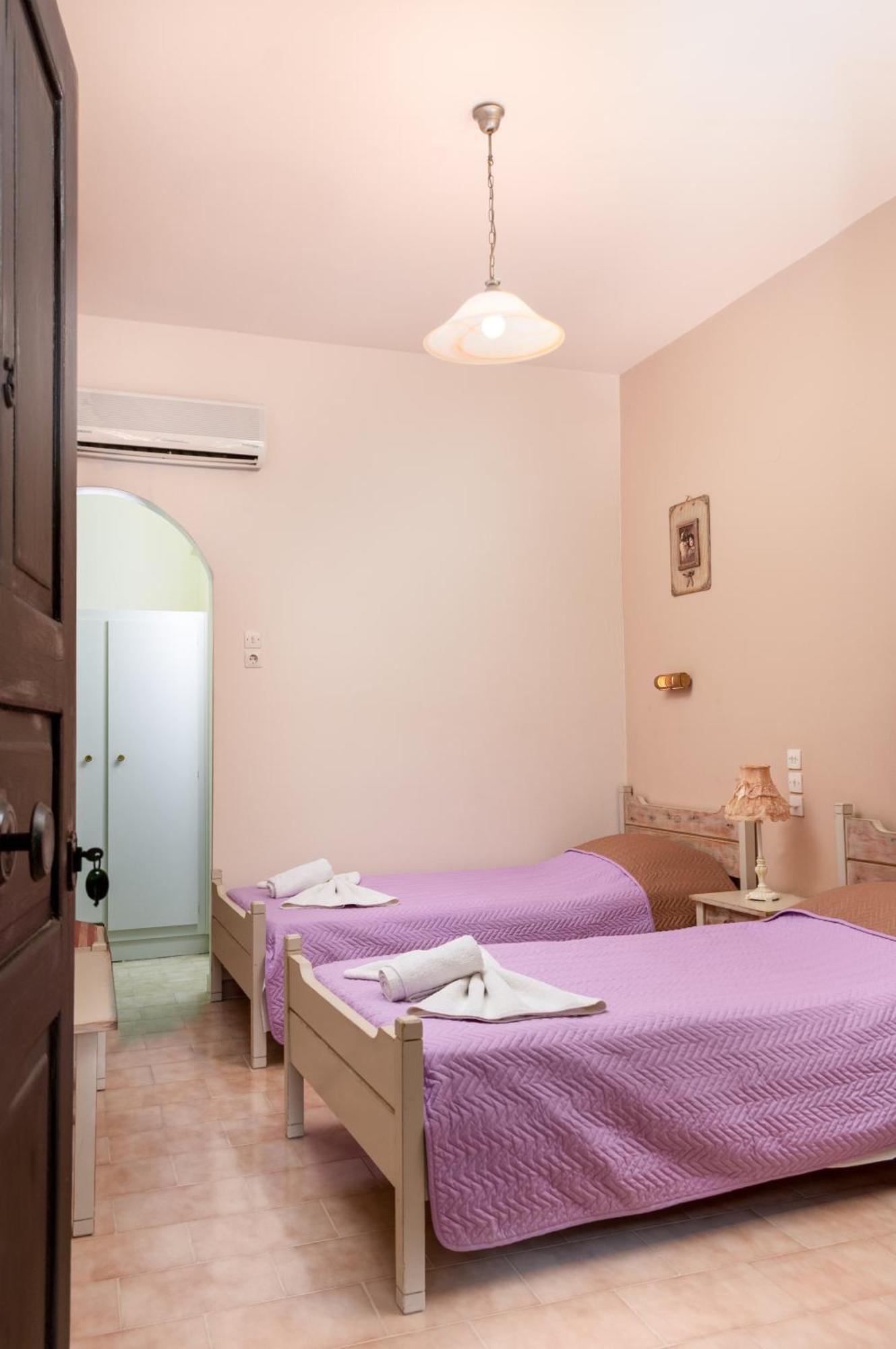 Filia Rooms Matala  Bagian luar foto