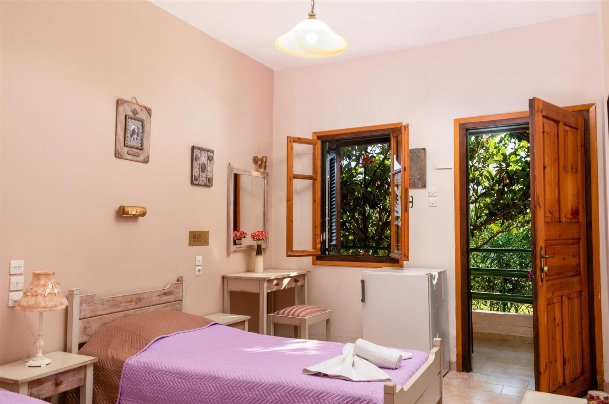 Filia Rooms Matala  Bagian luar foto