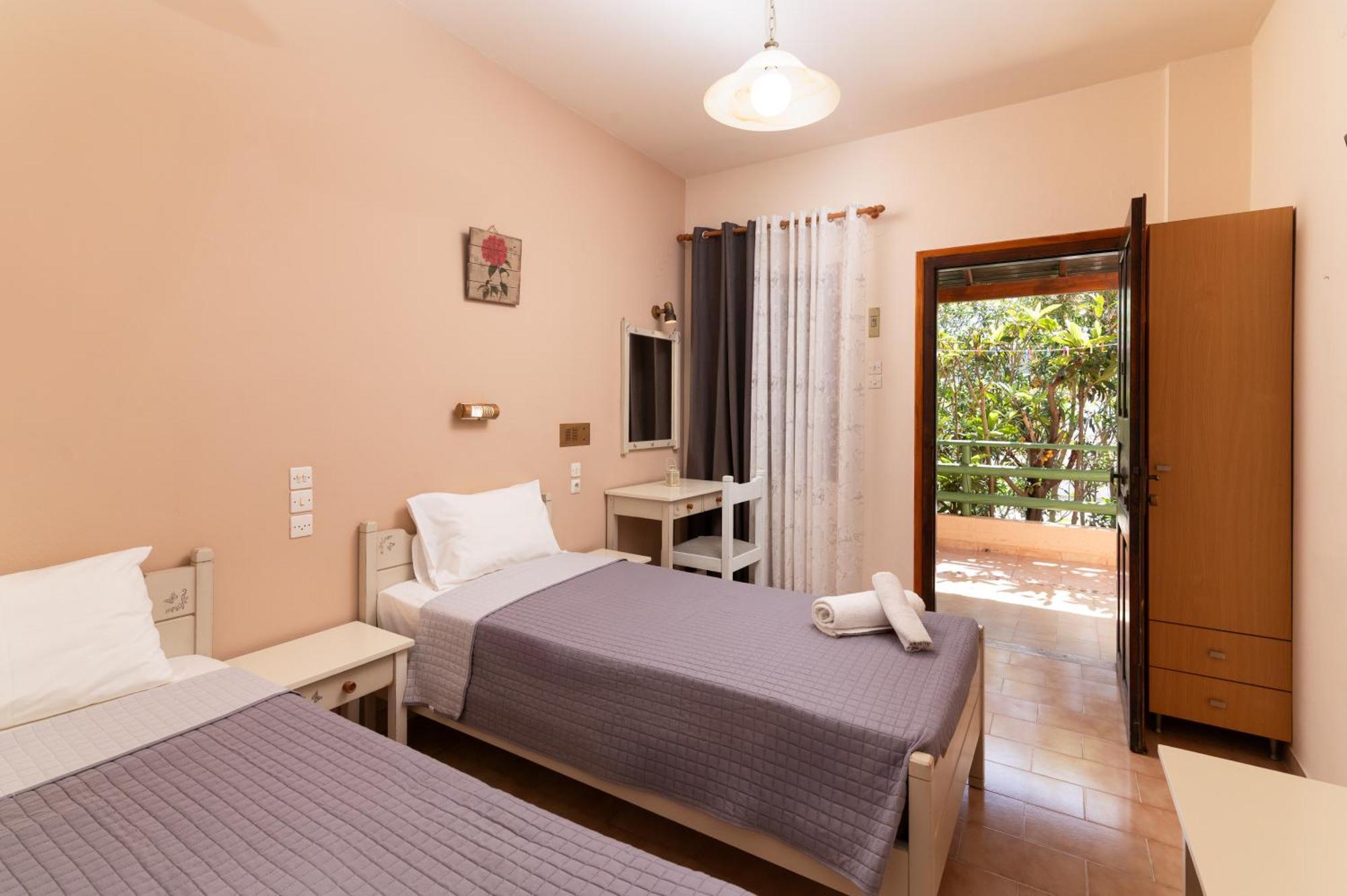 Filia Rooms Matala  Bagian luar foto