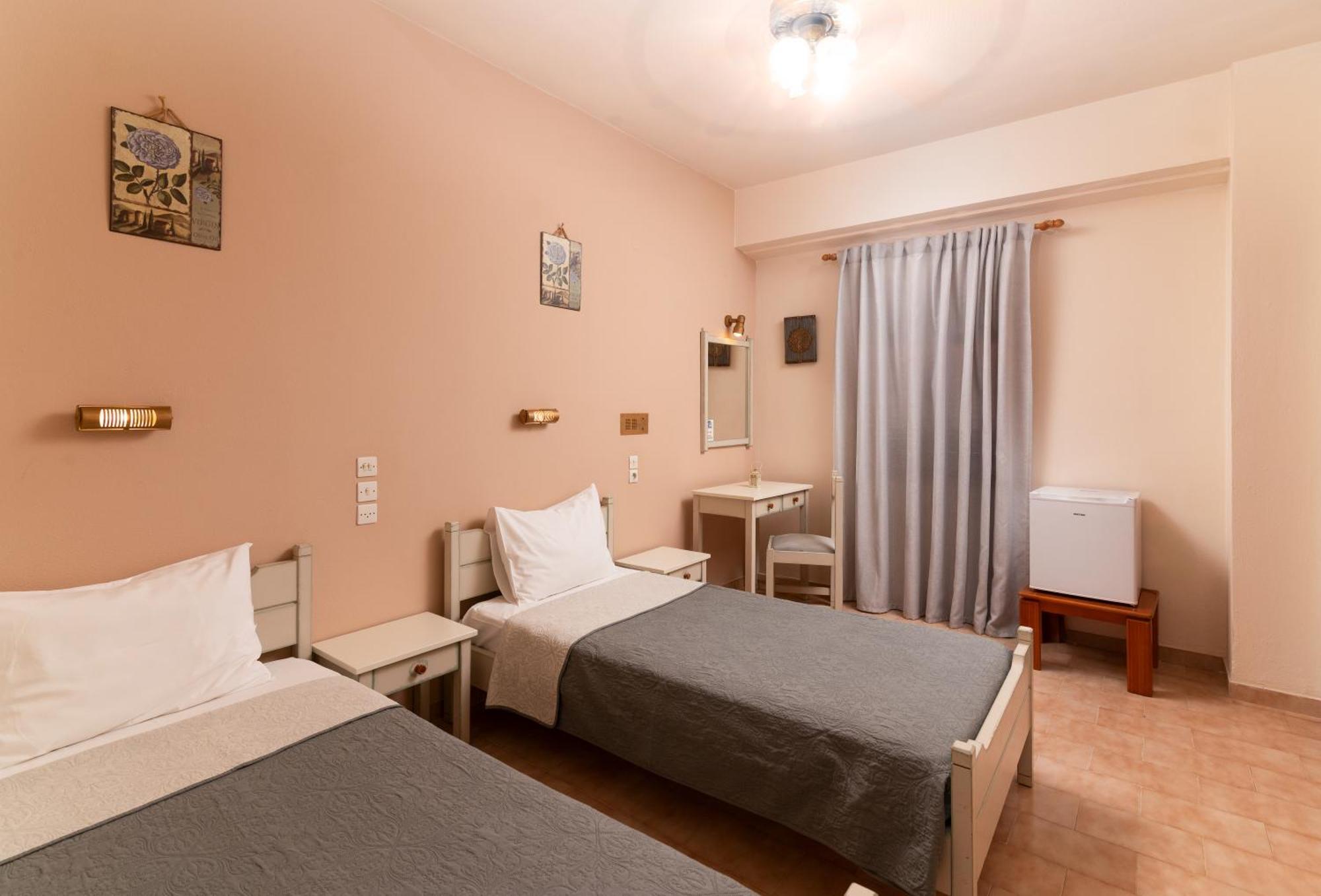 Filia Rooms Matala  Bagian luar foto