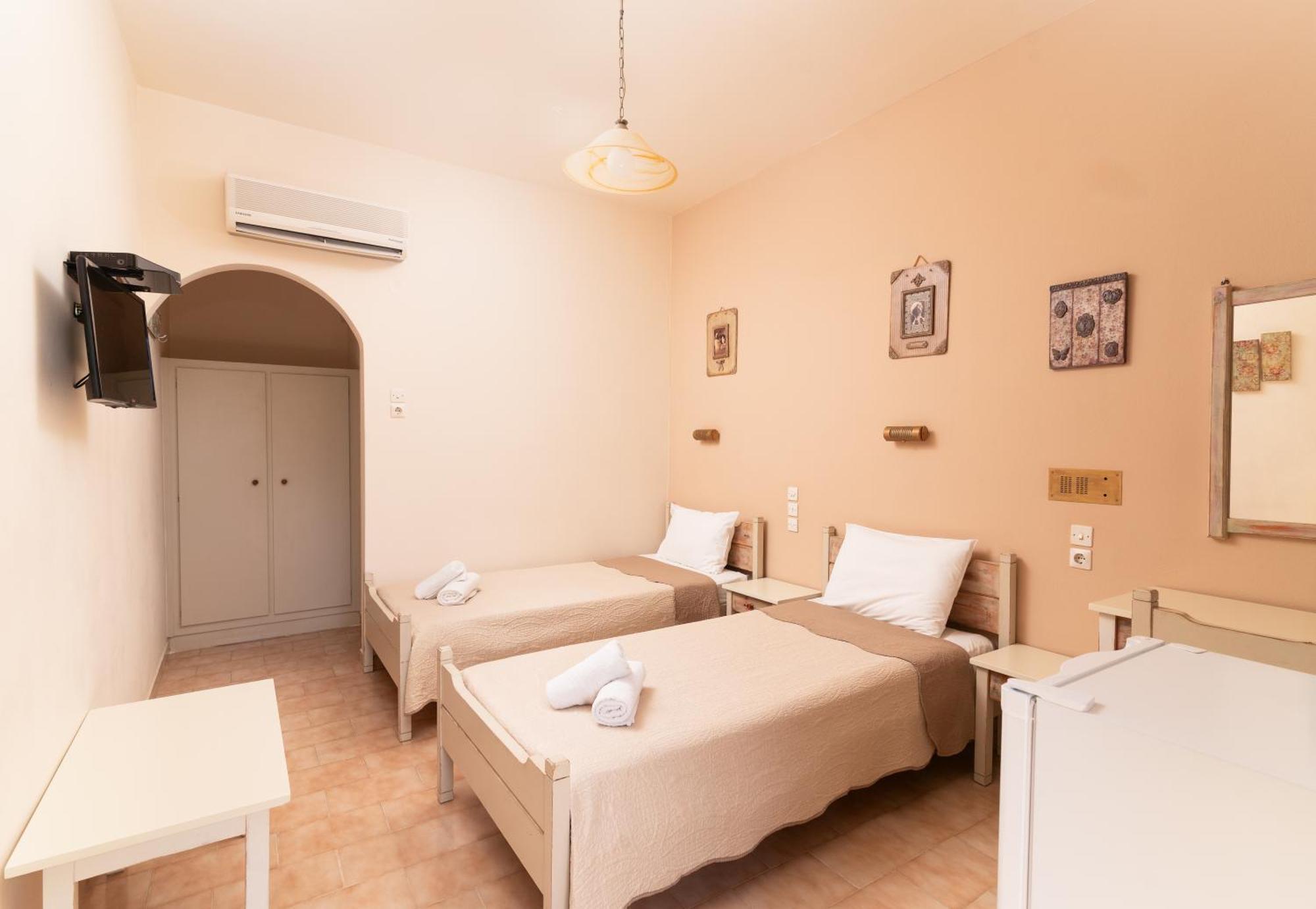 Filia Rooms Matala  Bagian luar foto
